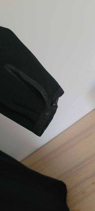 Czarna elegancka sukienka wizytowa Armani Jeans, roz 36