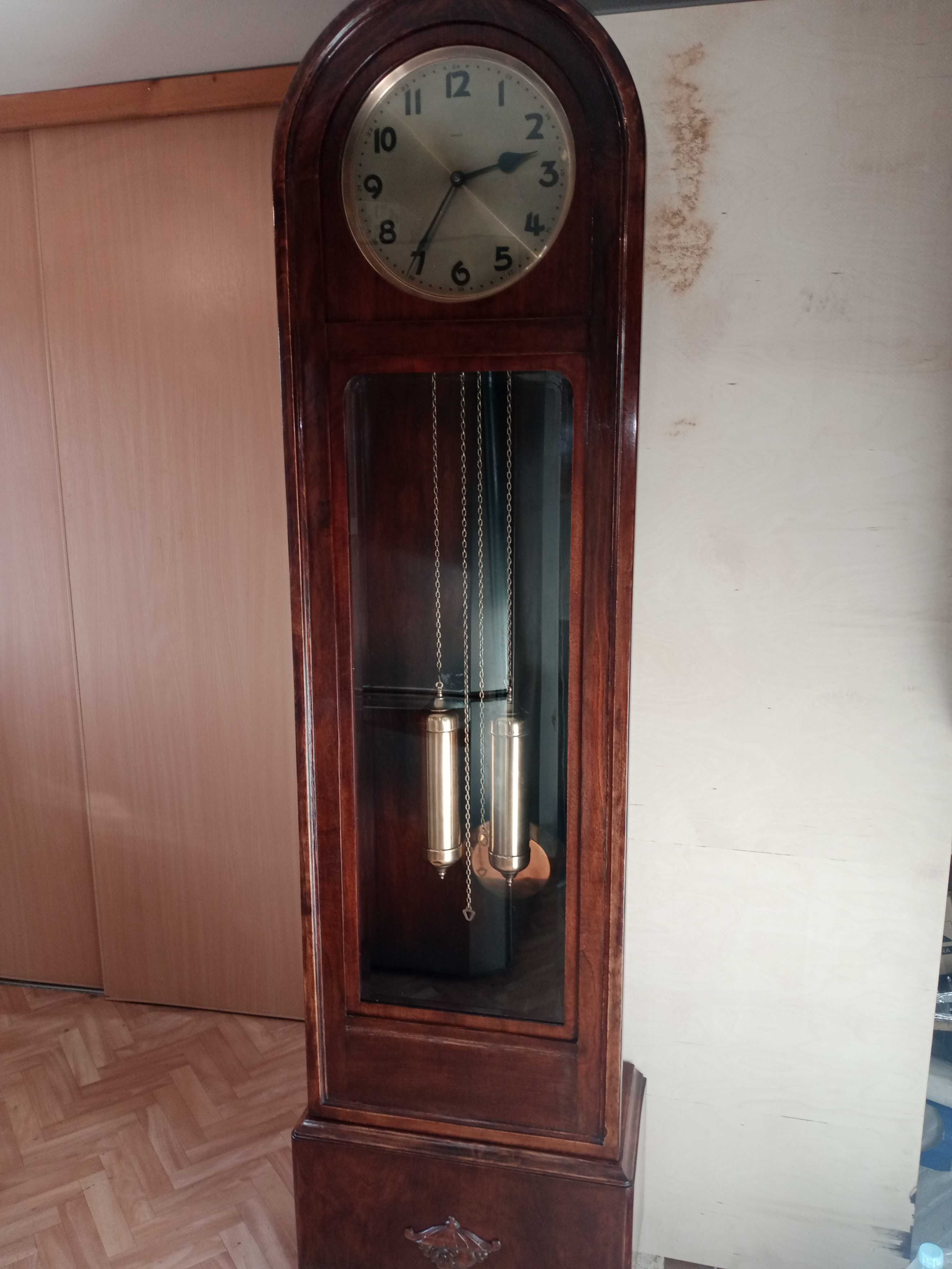 stary zegar stojący po renowacji z gwarancją