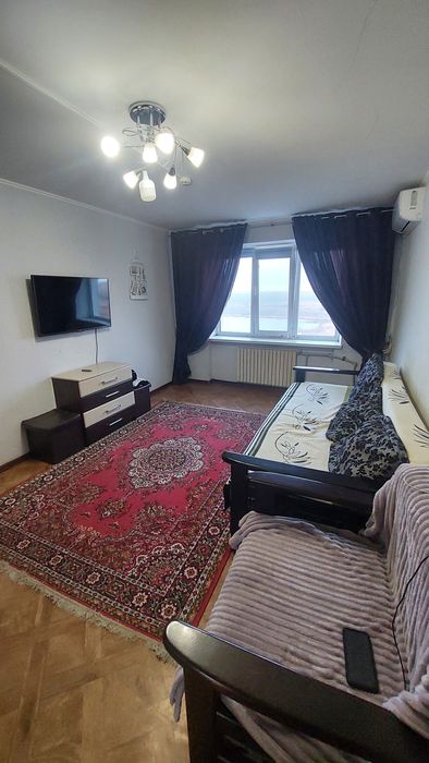 Продам 2к квартиру улСтроииелей7