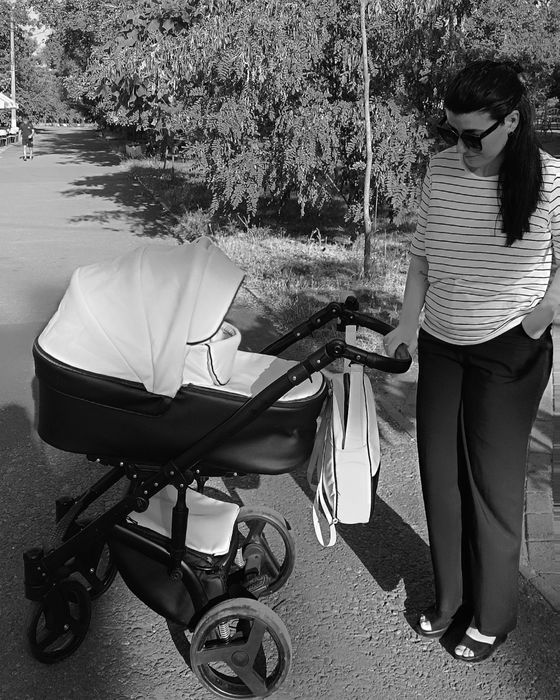 Продам коляску Baby Pram Almondo 2в1