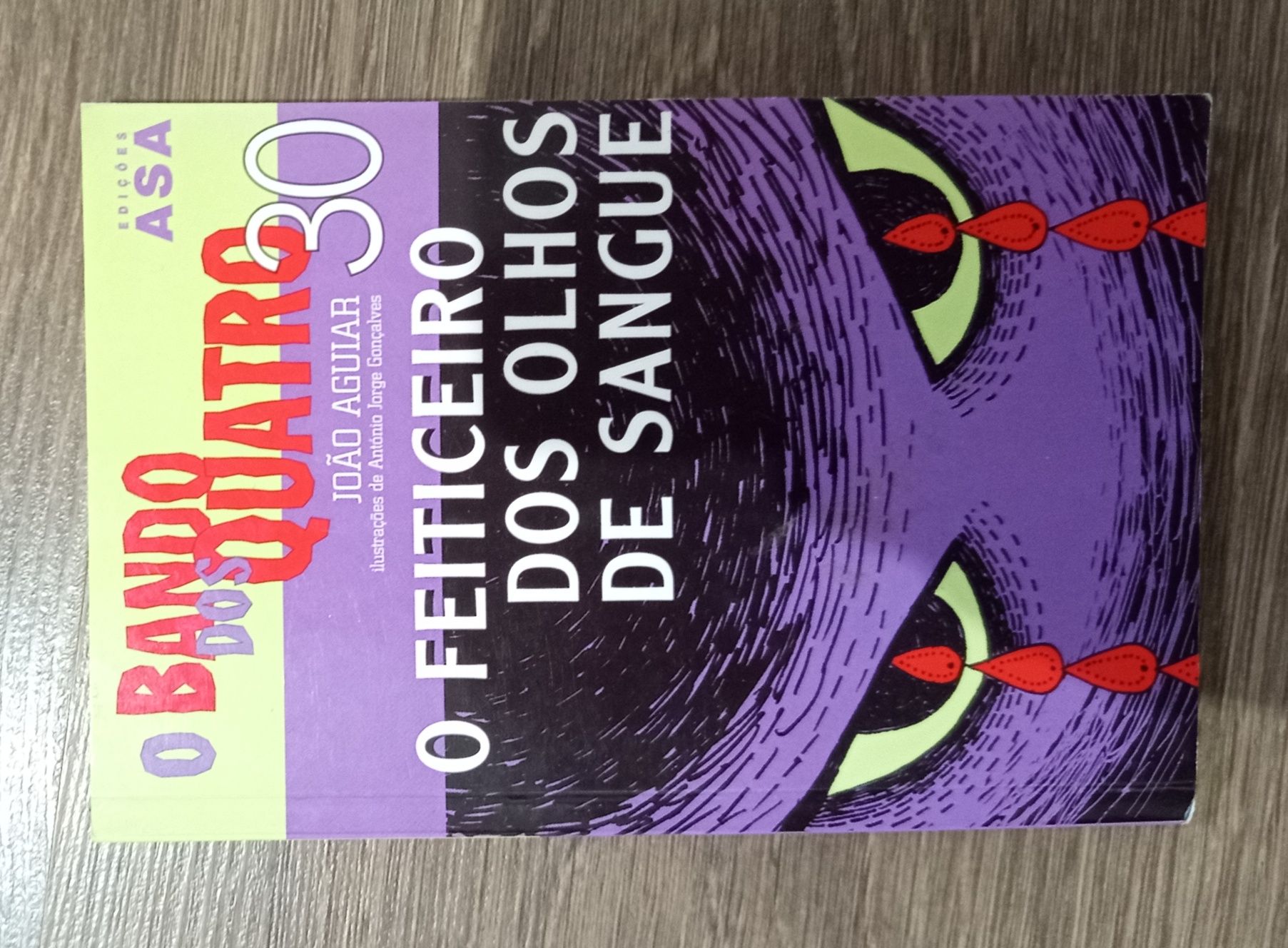 Conjunto tres livros literatura juvenil