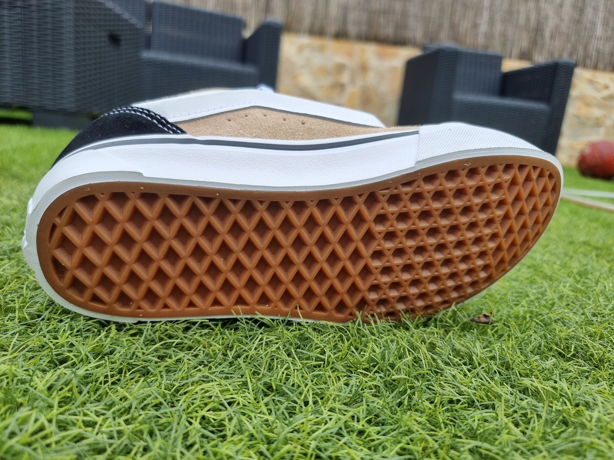 Ténis Vans modelo largo