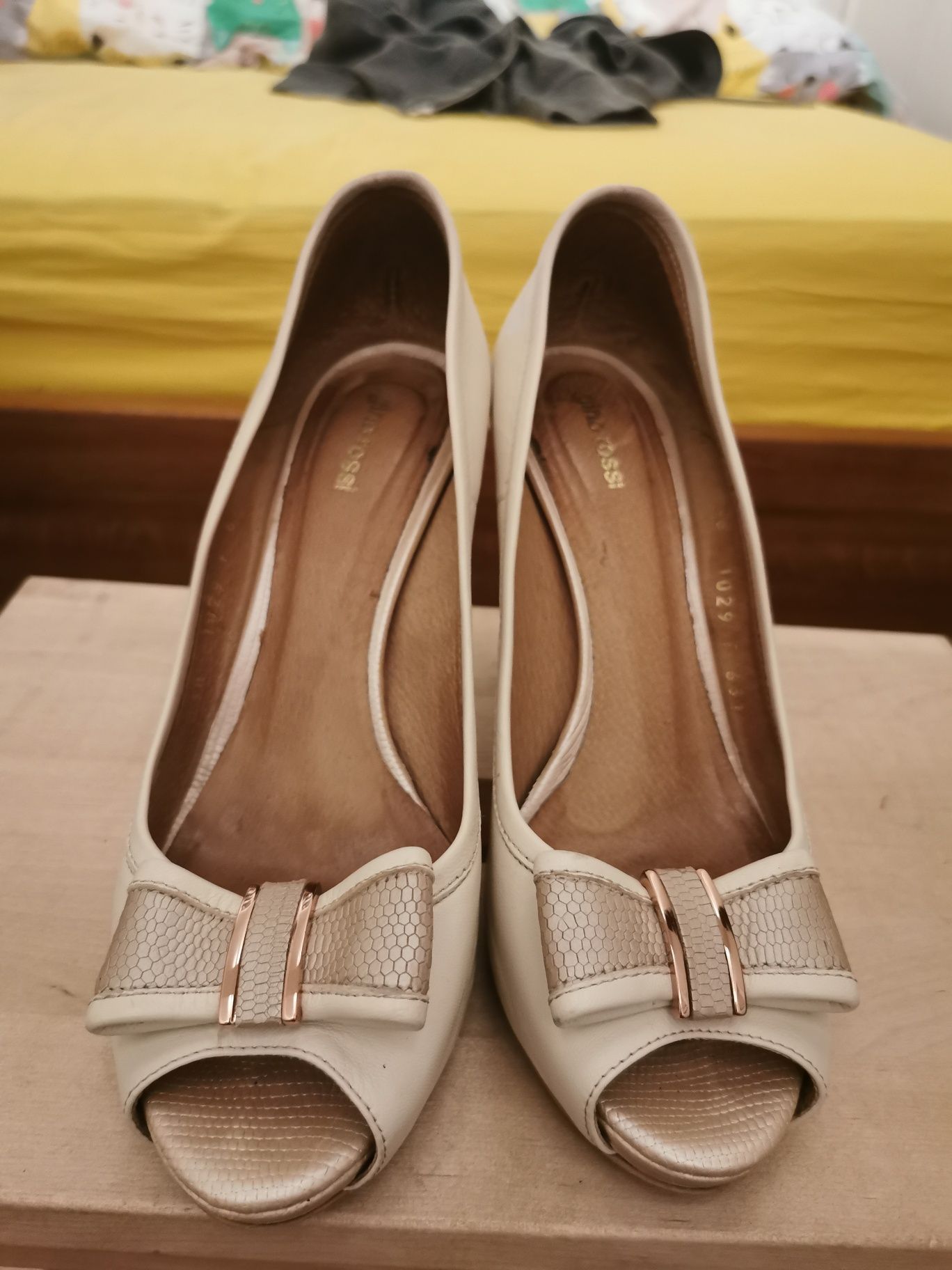 Buty na obcasie szpilki czółenka skórzane Gino Rossi r. 38