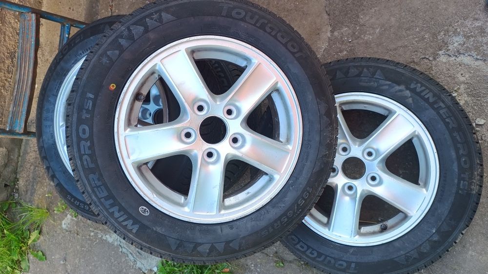 Колеса в зборі. Нова зимова гума Tourador з дисками 195 65 R15 5*114.3