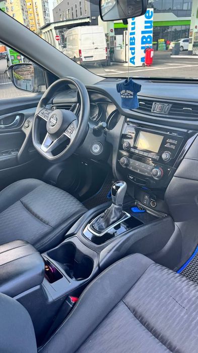 Продам нисан рог