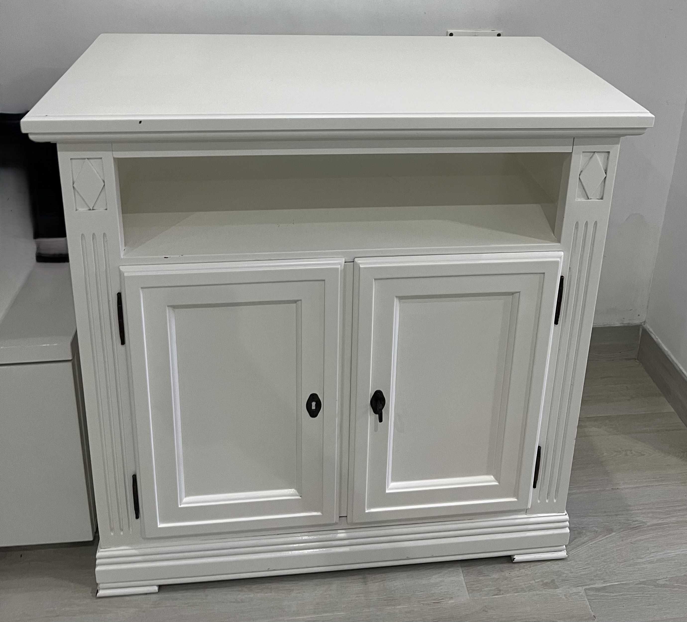 Movel de sala lacado a branco
