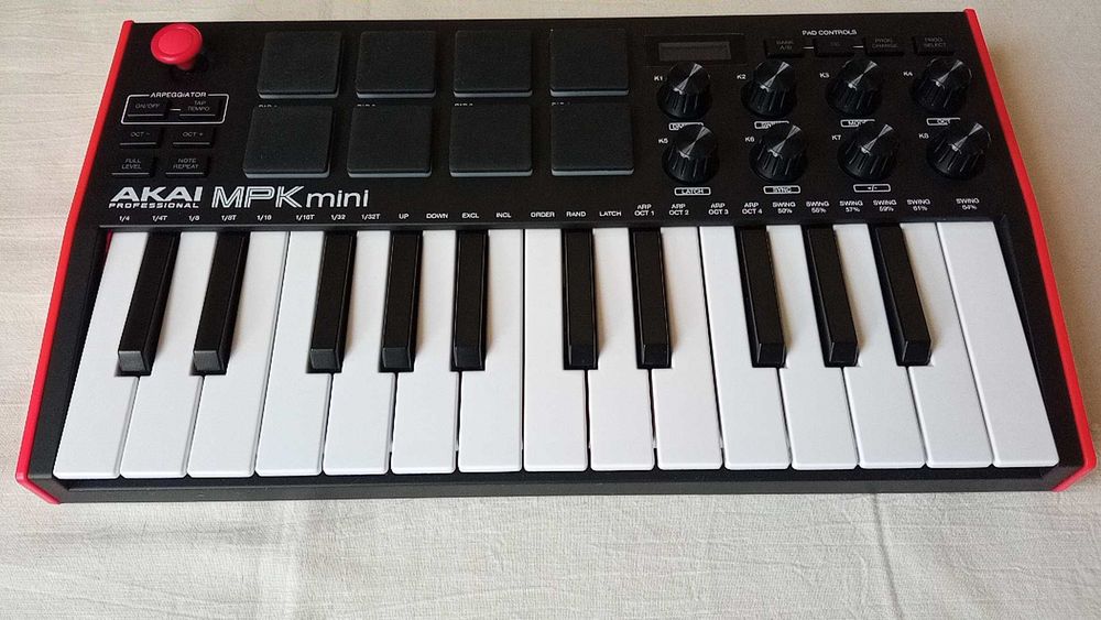 Klawiatura Akai MPK Mini MK3, ze zwrotu