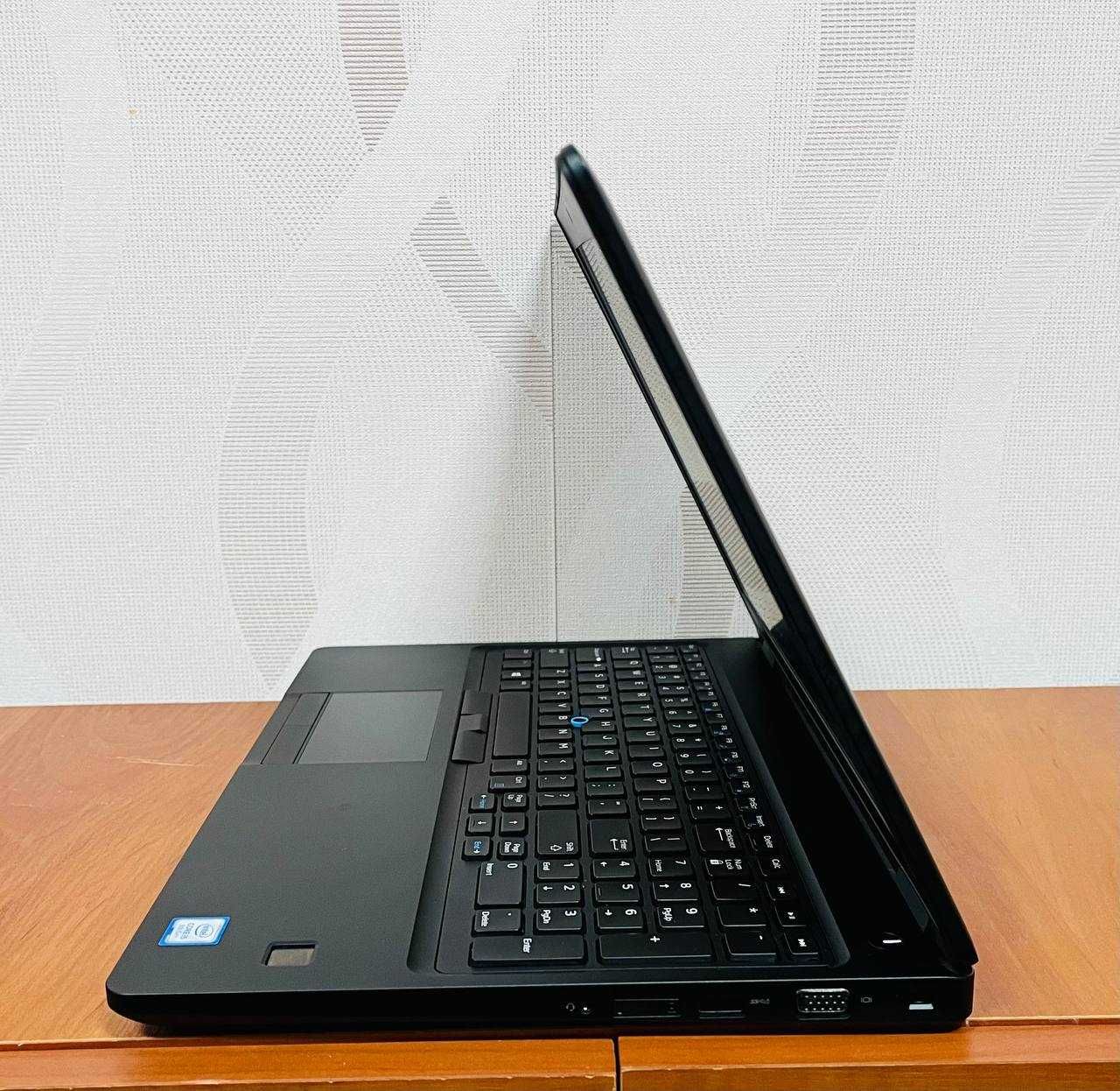 Ноутбук Dell Latitude 5590/15.6" IPS/Intel Core i5-8350U/16GB/512GB