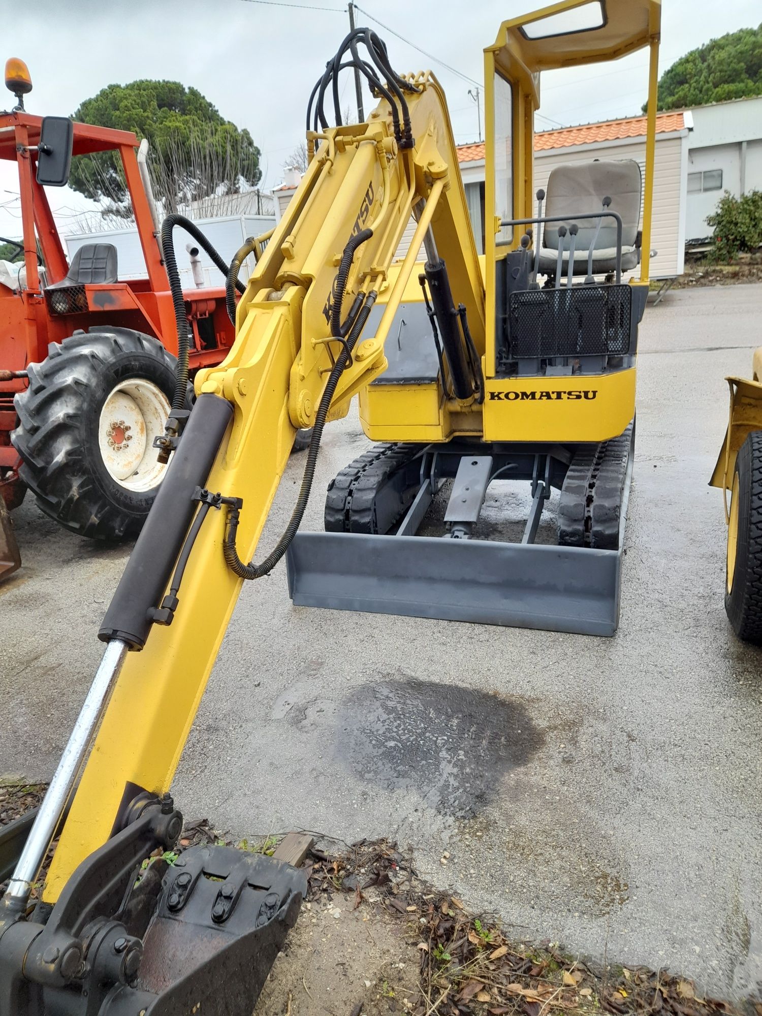 Mini giratória komatsu PC30