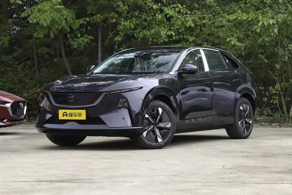 MAZDA	EZ-60 Hybrid MAX