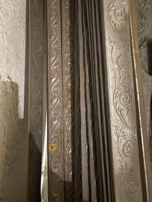 Металева полоса із візерунком