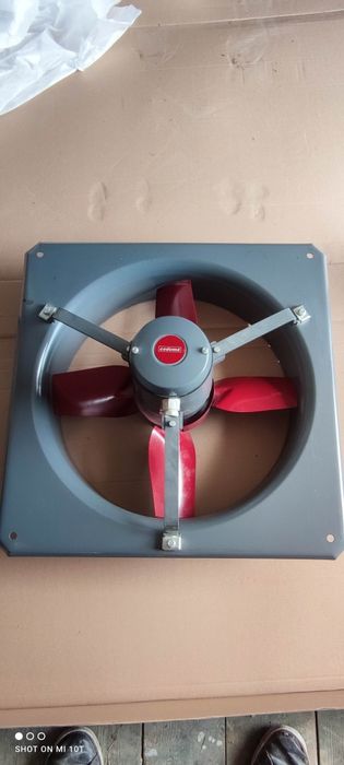 Wentylator ścienny 50 cm. Masywny