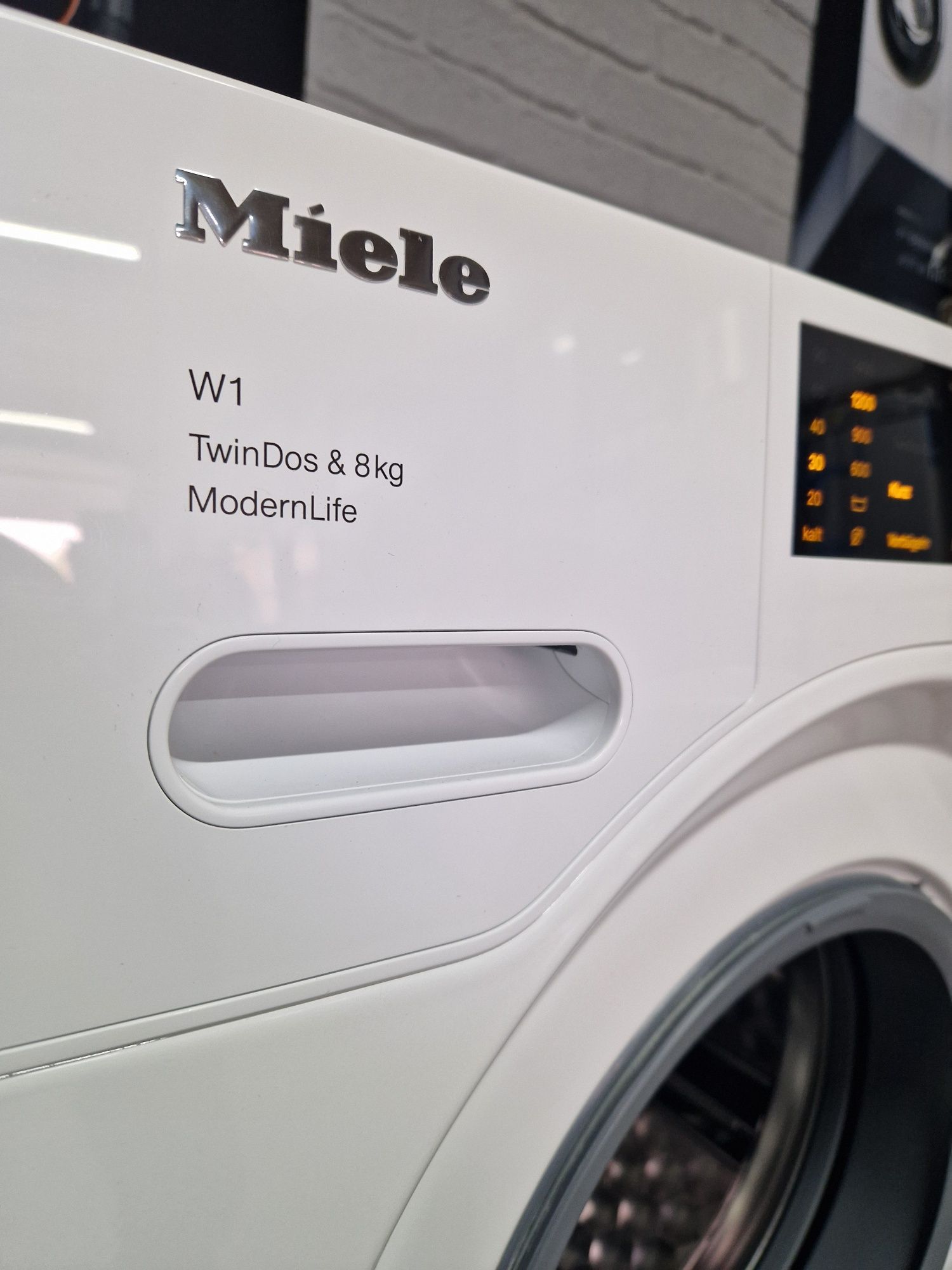 Пральна машина Miele WWD660 8 кг TwinDos Топ.стан Надійна