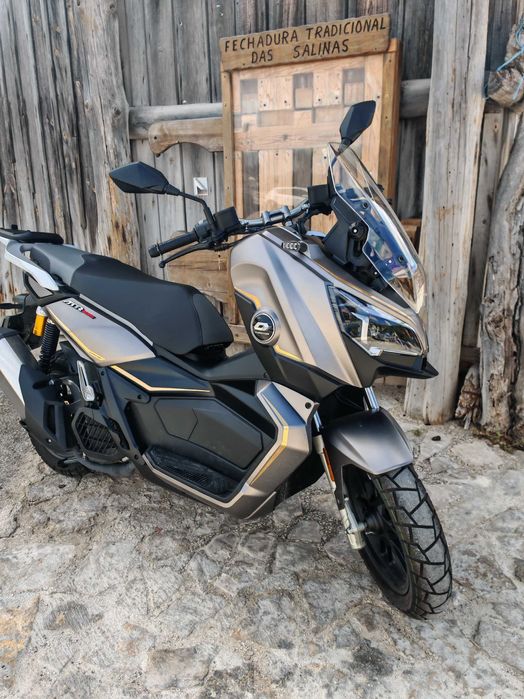 Scooter QJ 125 como NOVA c/garantia 6 anos