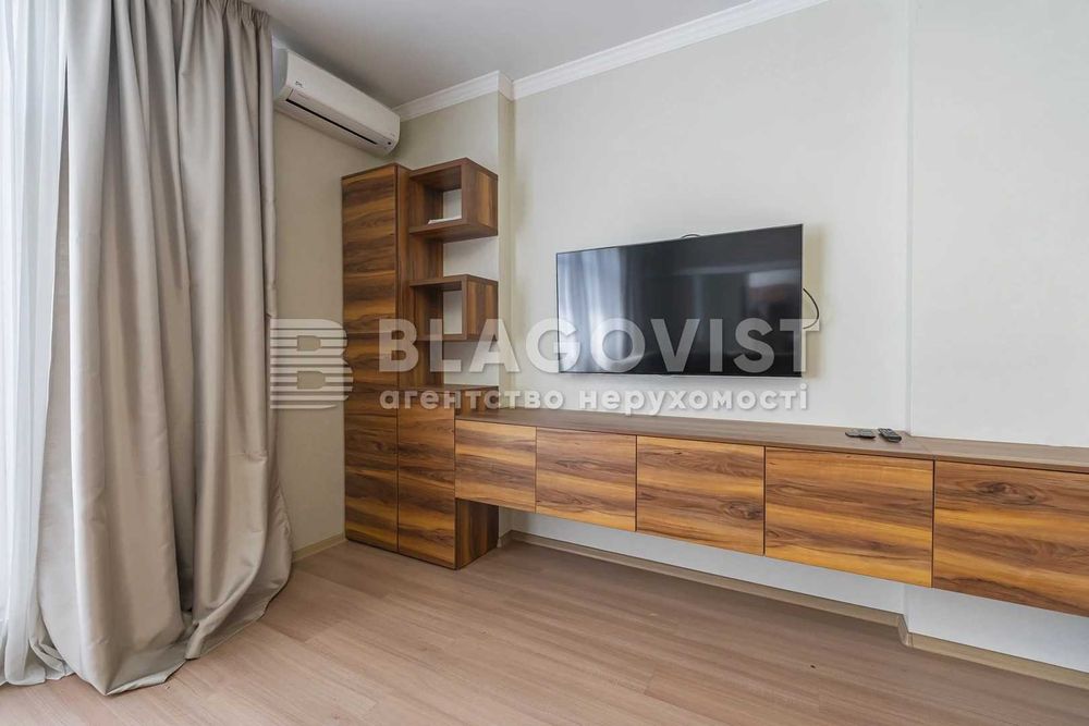140 м2 3 к квартира ЖК Панорама Коновальця 44а Печерська