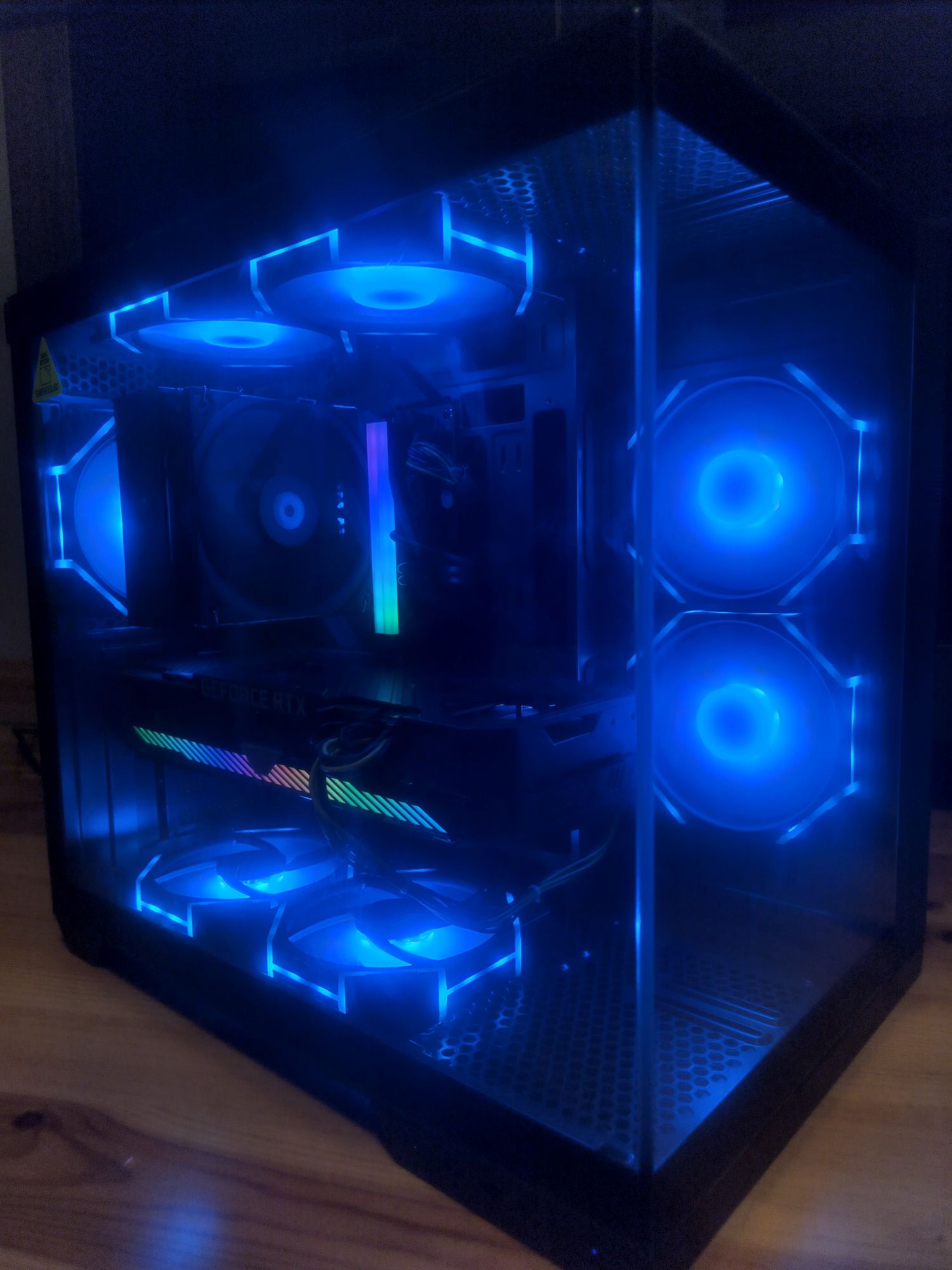 Nowy Komputer Gamingowy | Ryzen 5 8400F | RTX 5060 | 32GB DDR5