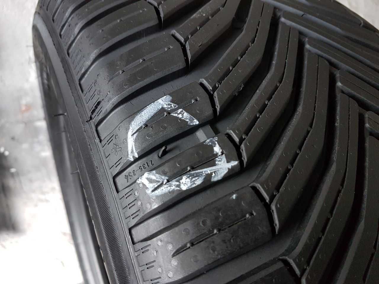 Opona Jak Nowa Demo całoroczna 225/55R19 7mm Michelin CrossClimate SUV