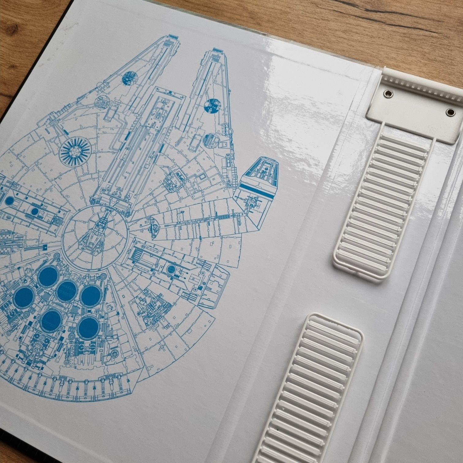 Nowy duży segregator Star Wars Sokół Millenium Falcon Gwiezdne wojny