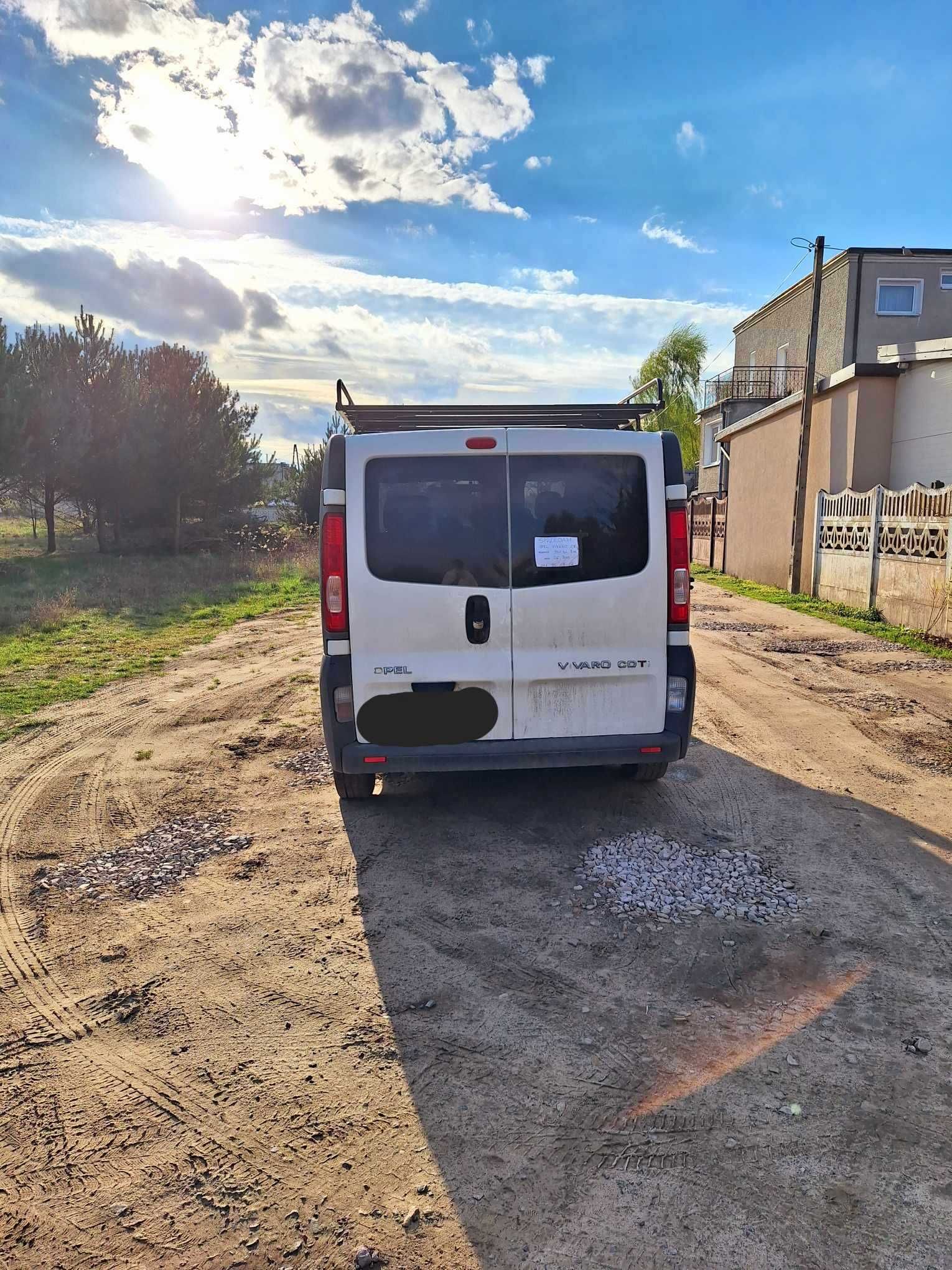 Opel vivaro osobowy