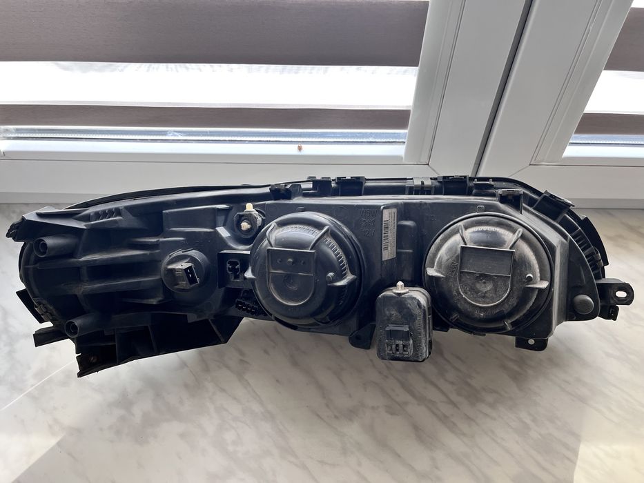 Lampa lewy przod Volvo S60 I