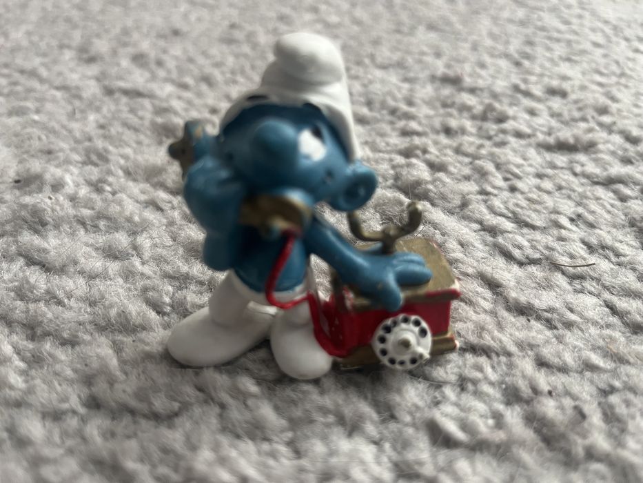 Smerf dzwoniący Figurka na 3 z produkcji 1980 rok