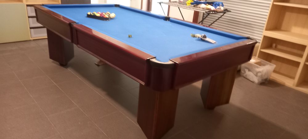 Bilhar usado perna triangular algumas marcas de uso ( montagem incluíd