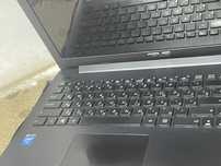 Ноутбук Asus 553m