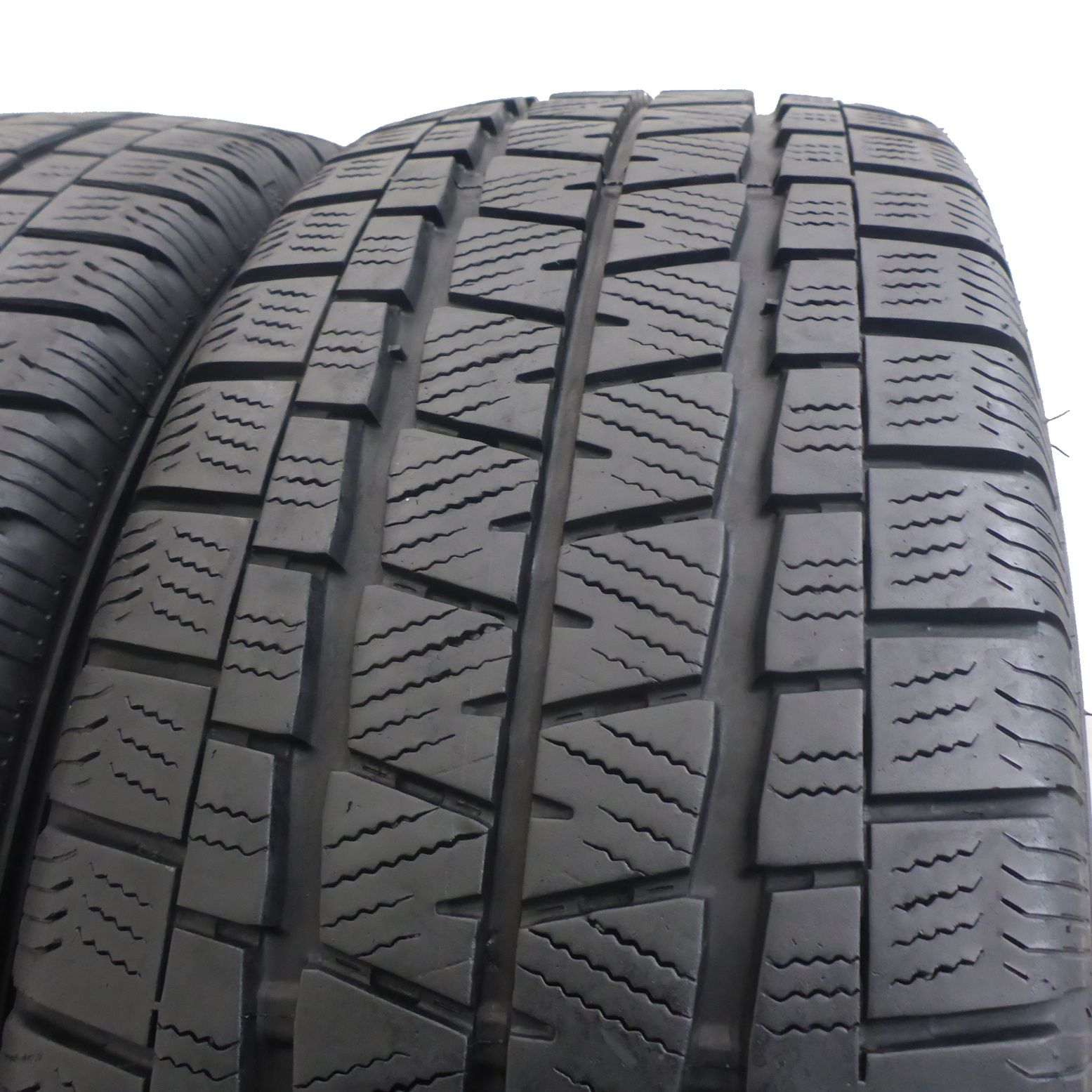 235/65/16C Falken 235/65R16C 115/113R Eurowinter VAN01 Zima 2020 7-8mm