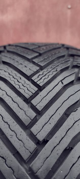 Шини 215/60/16 Michelin Alpin6 99H XL/ЗИМА