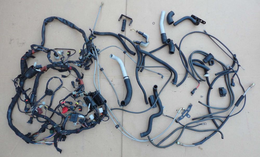 Aprilia RSV1000R tuono приборка мозги замок инжектор реле фара датчик