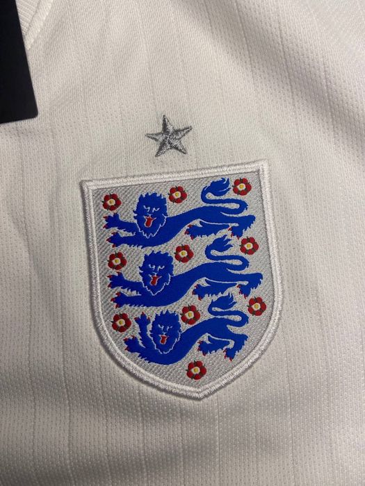 футболка збірної Англії
