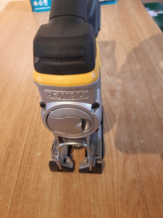 DeWalt DCS331 wyrzynarka
