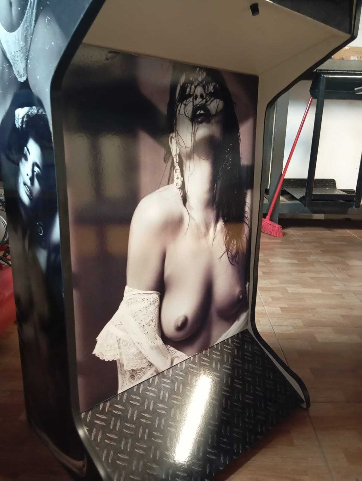 Maquina Arcade Playboy