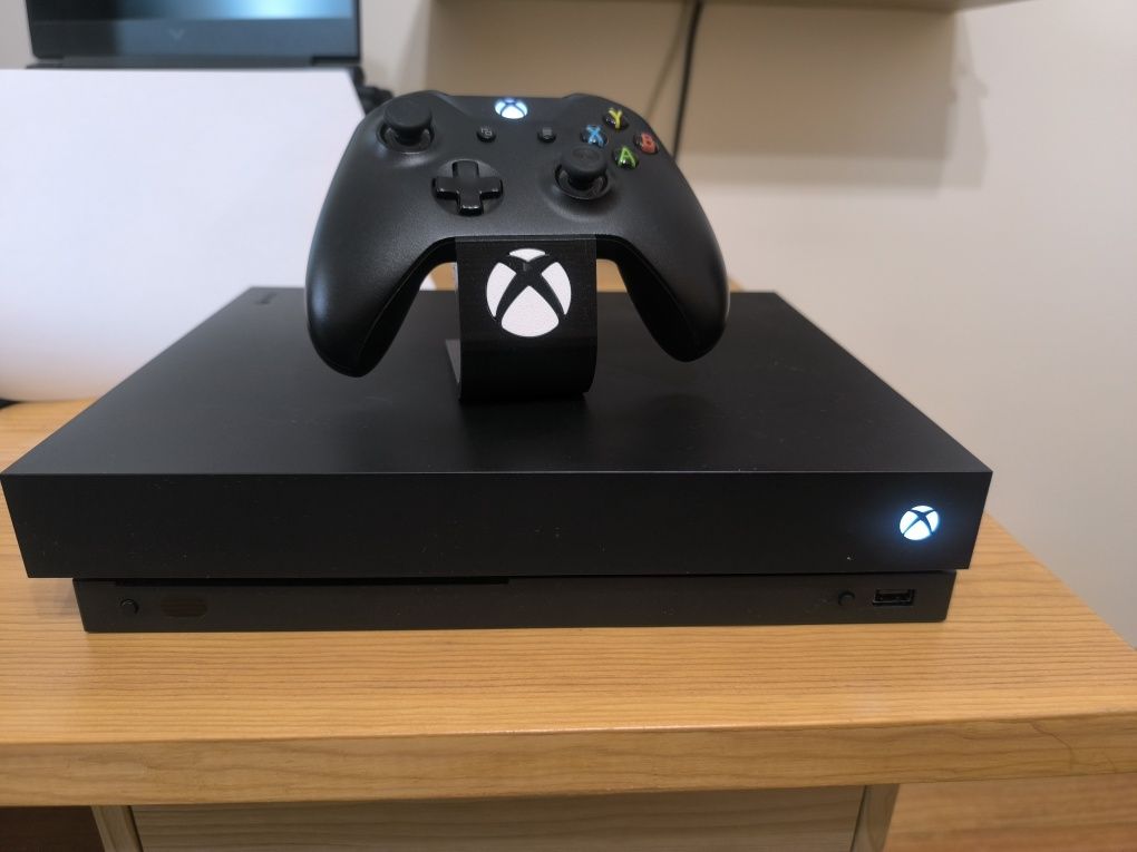 Xbox One X 1 Tb + Comando original