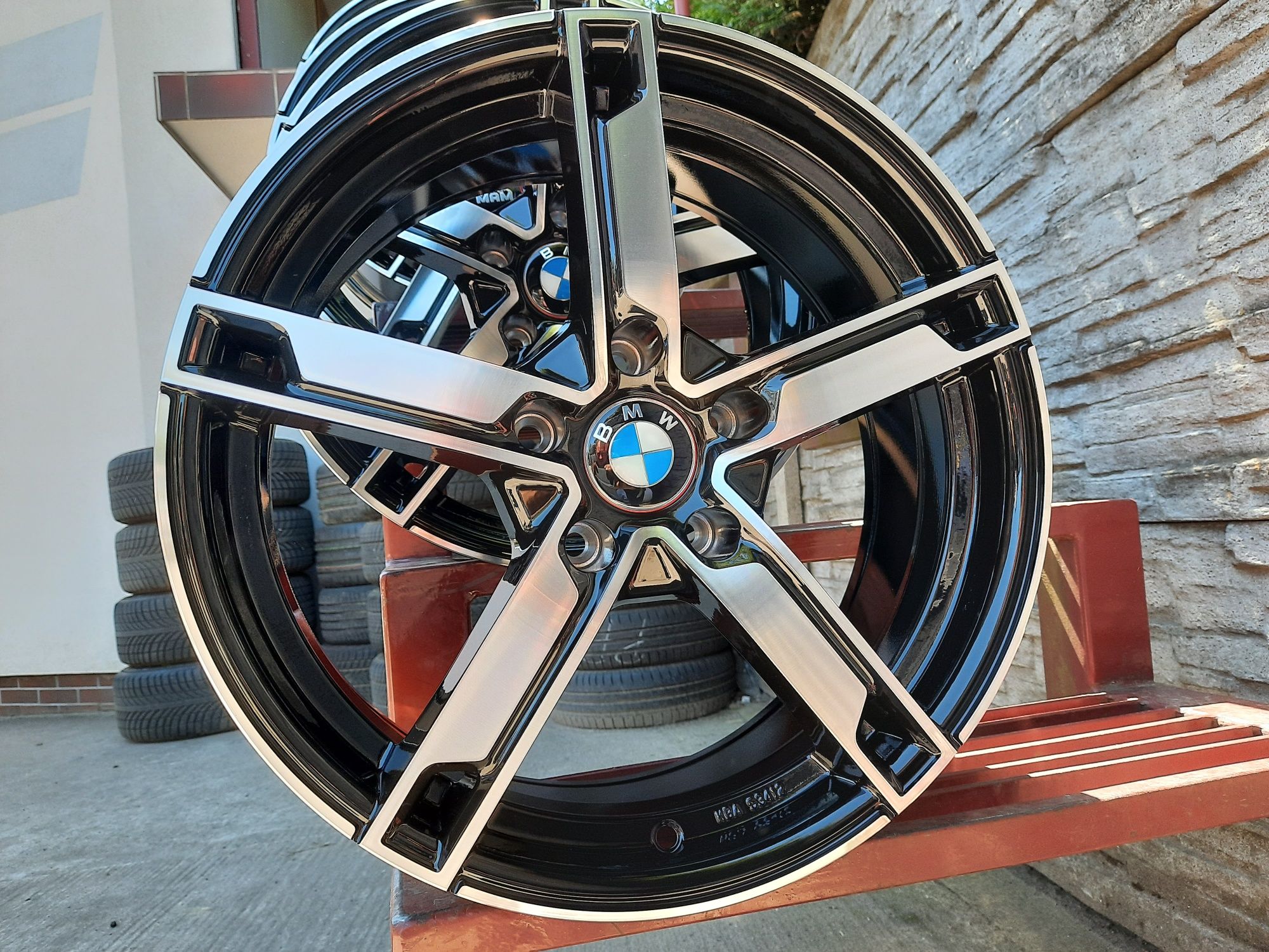 Alufelgi 18 BMW 5x120 3 5 X1 X3 F30 F25 F10 E90 E84 E83 E46 E91 MAM W4