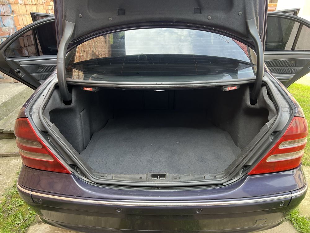 Mercedes-Benz C-class w203 2.2 cdi Мерседес