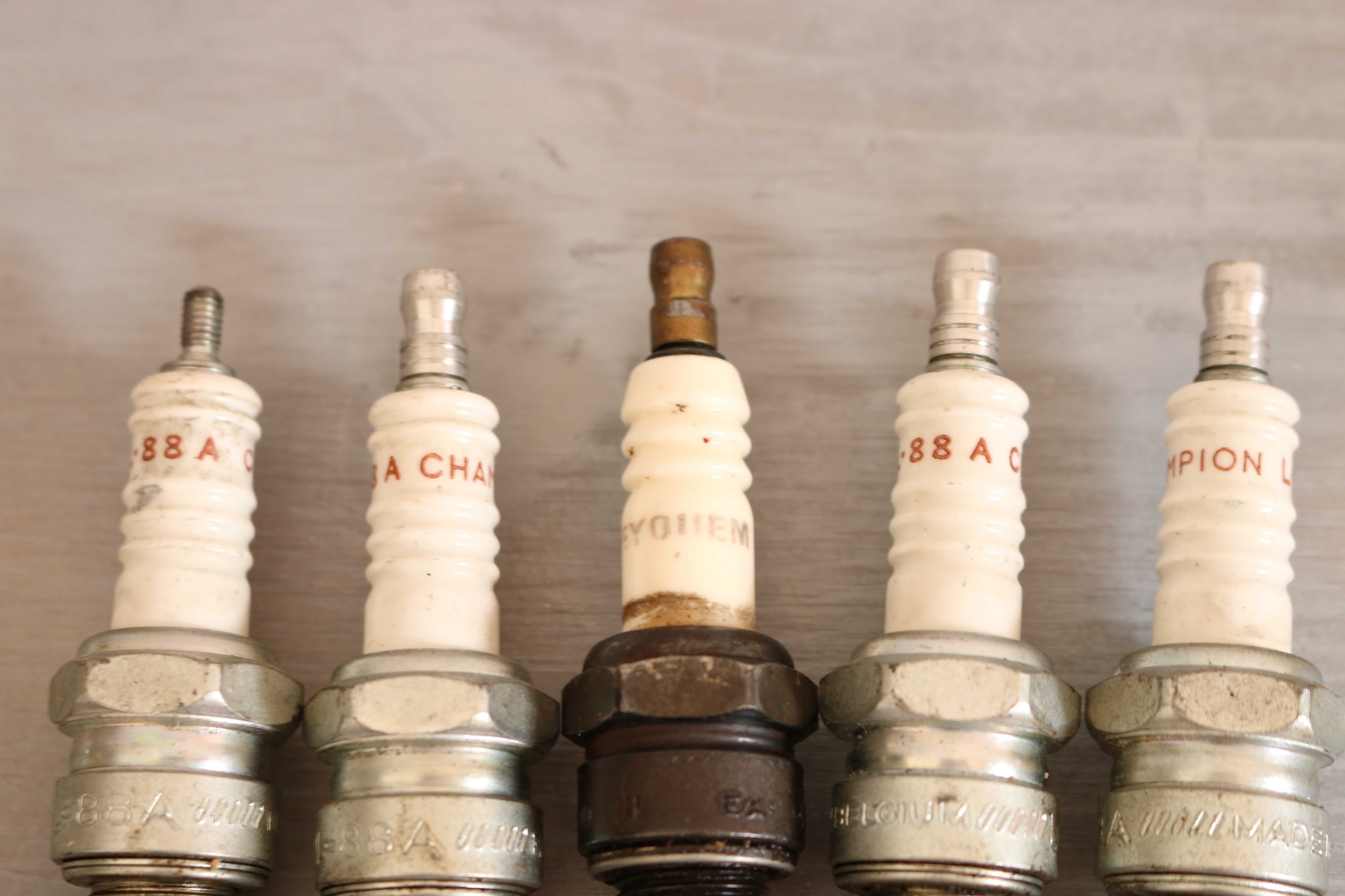 velas de ignição motor vintage