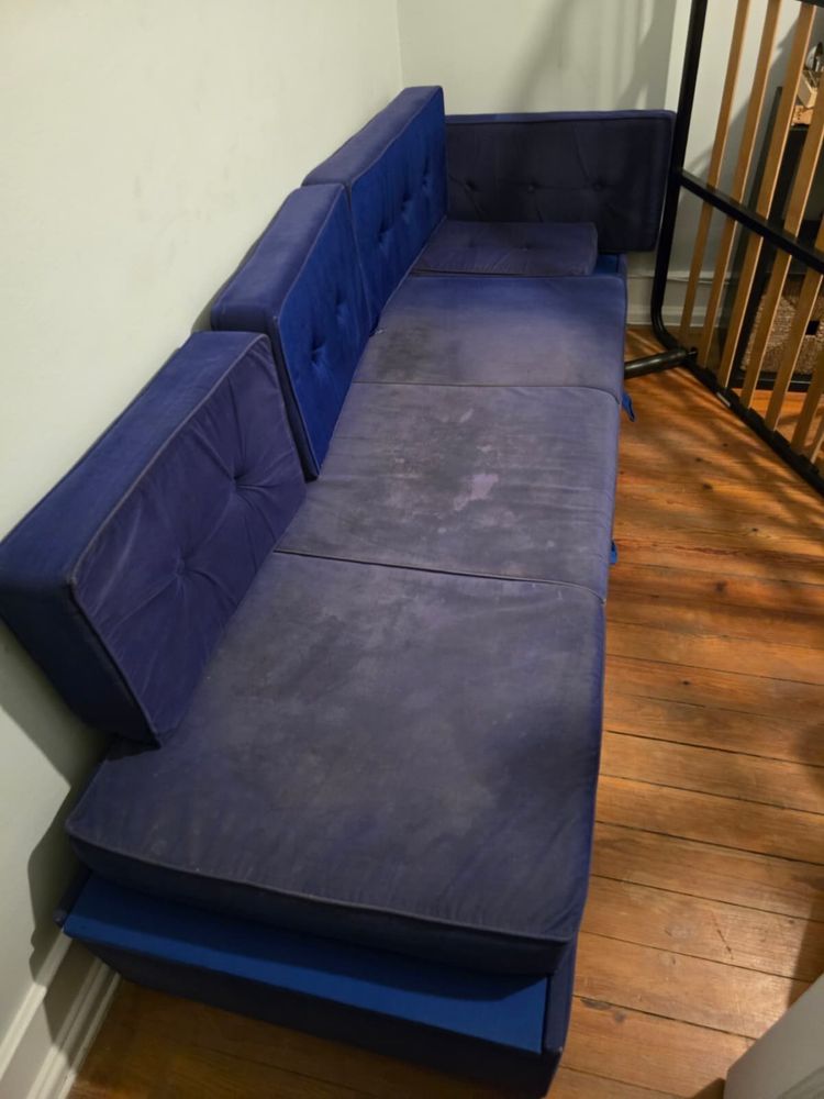 Sofá cama com arrumaçao