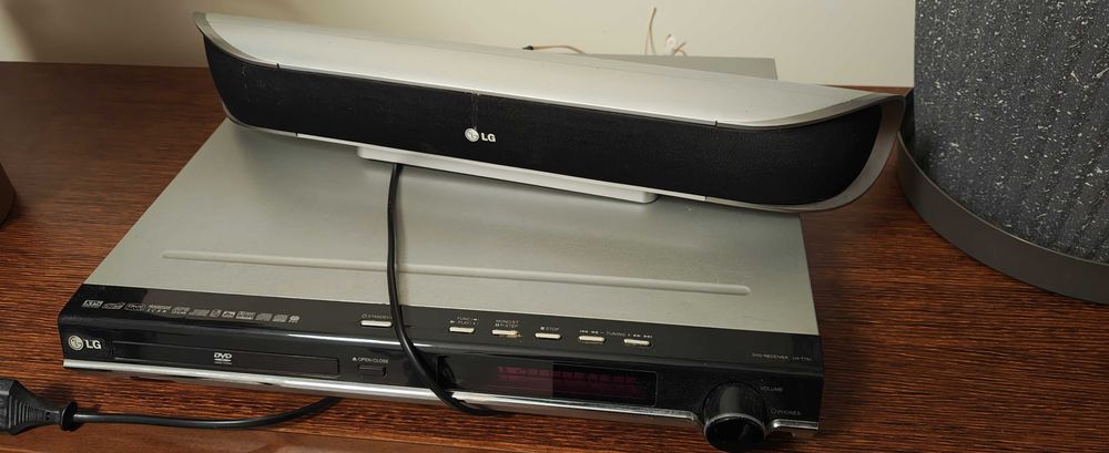 Kino Domowe LG LH-T751TB.