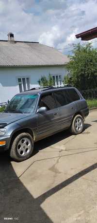 Toyota RAV4 1999 года