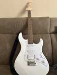 Yamaha Pacifica 012