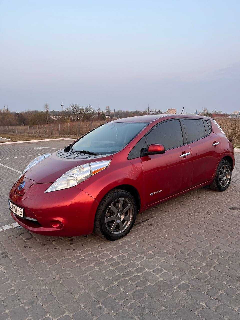 Nissan Leaf 2014 24 кВт 11 поділок Без швидкісної зарядки Львів