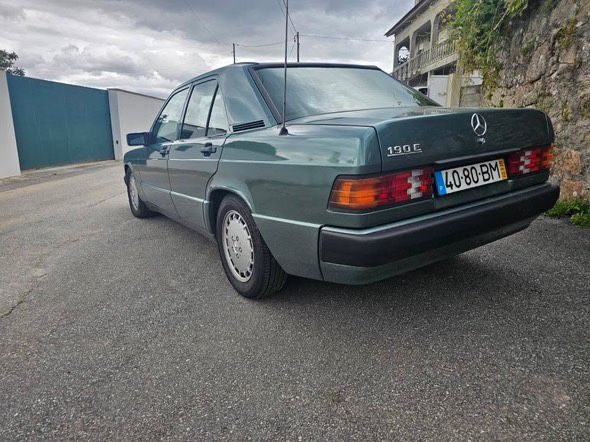 Mercedes-Benz 190E