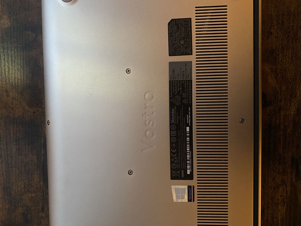 Ноутбук Dell Vostro 5370/5-8250U/14" FHD + мишка Logitech у подарунок