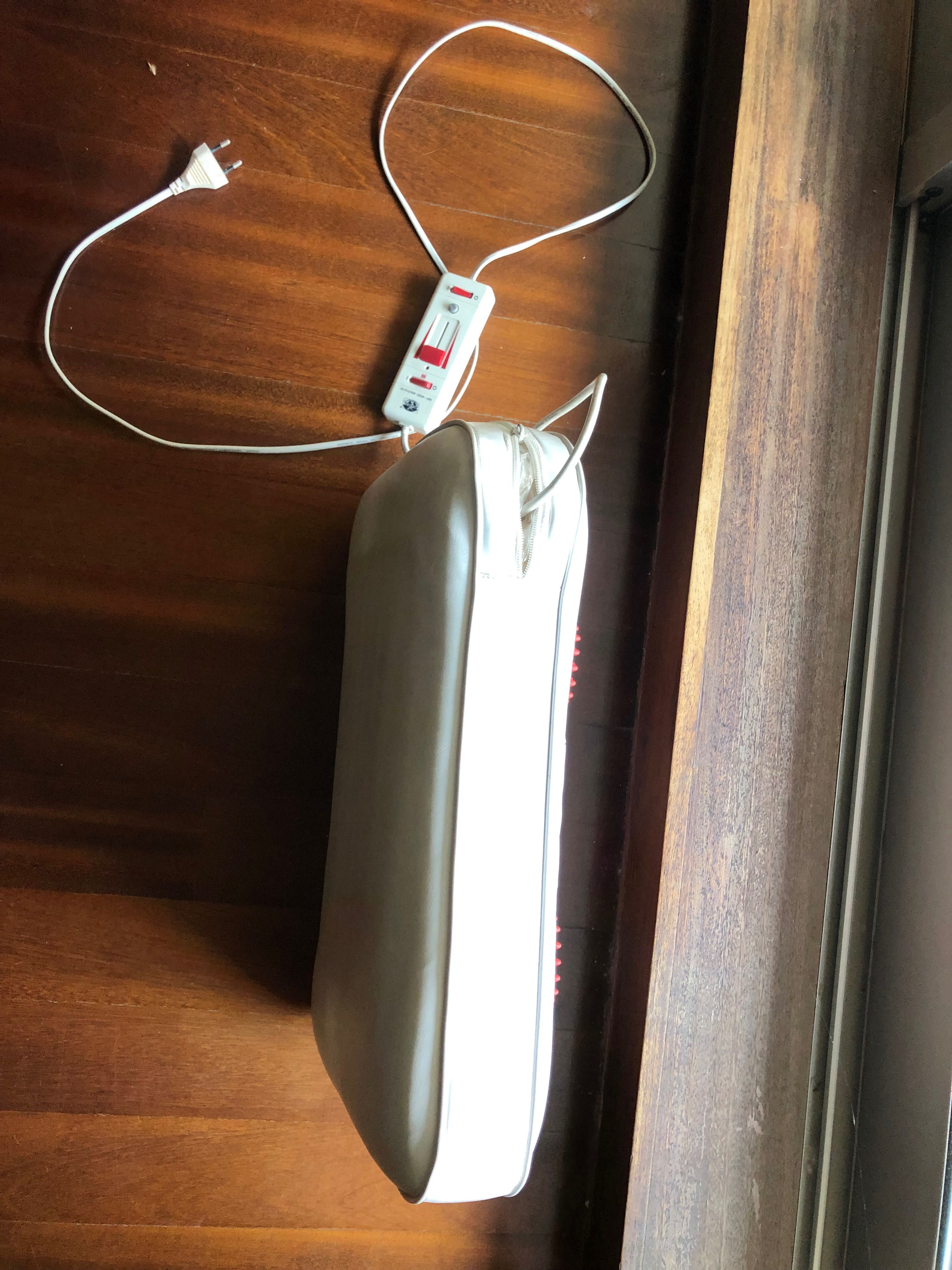 Aparelho para massagem de pés,  com aquecimento e comando