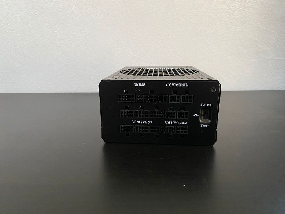 PSU Corsair HX1200 (Peças/Reparação)