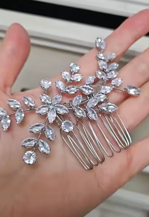 Ozdoba ślubna do włosów upięć