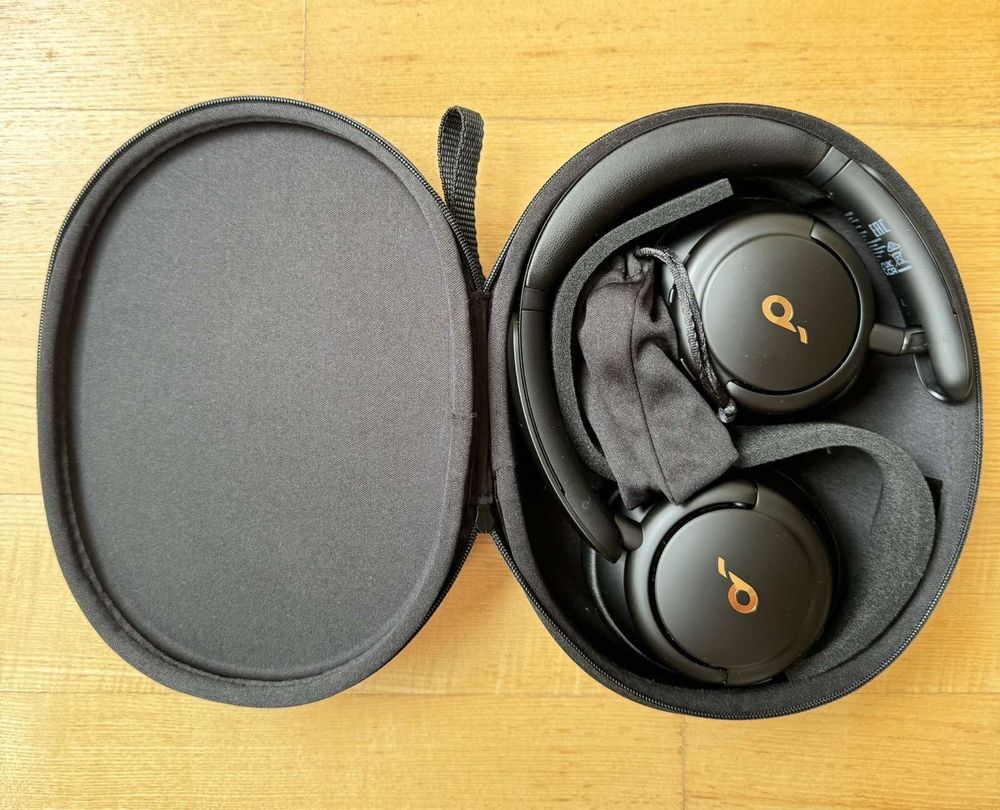 Навушники Anker Soundcore Life Q30 Wireless.