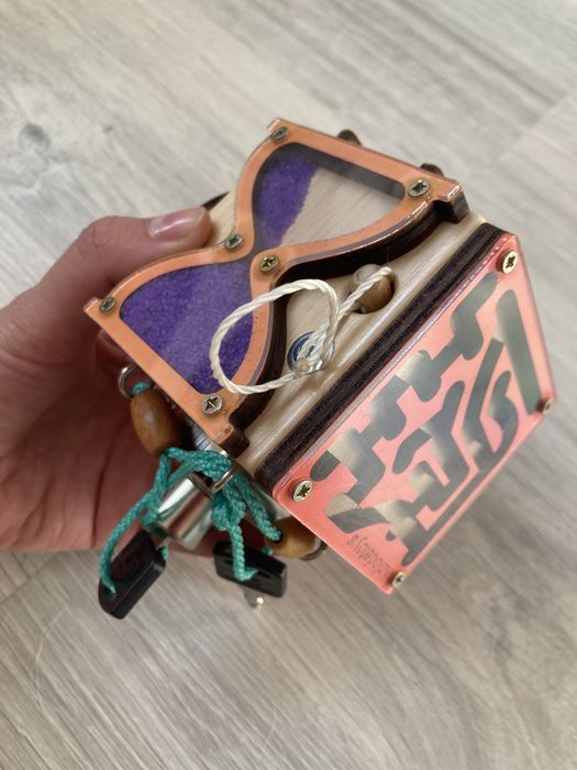 Портативний бізіборд бізікуб