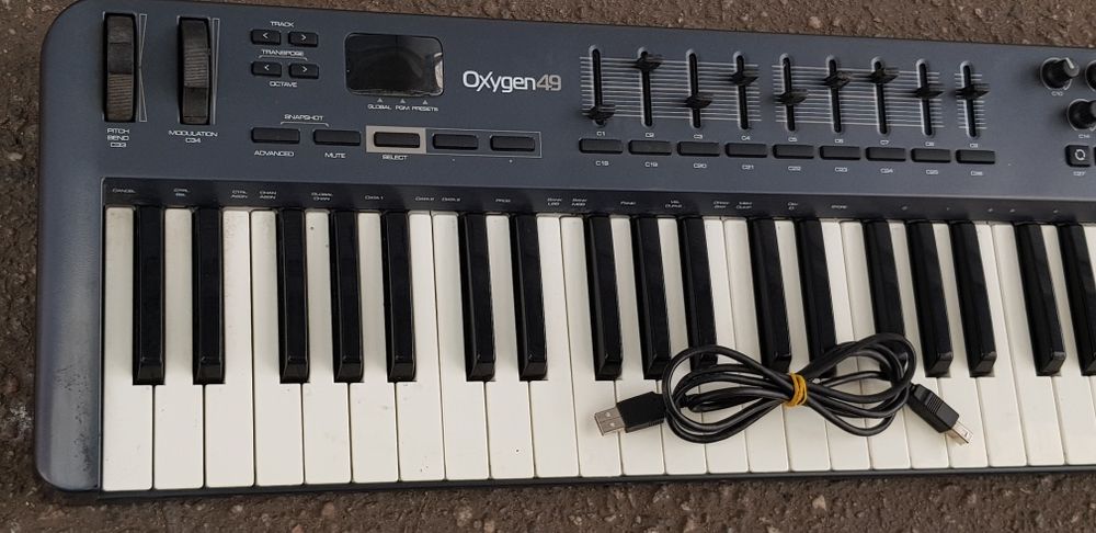 M-AUDIO Oxygen 49 (3rd gen)